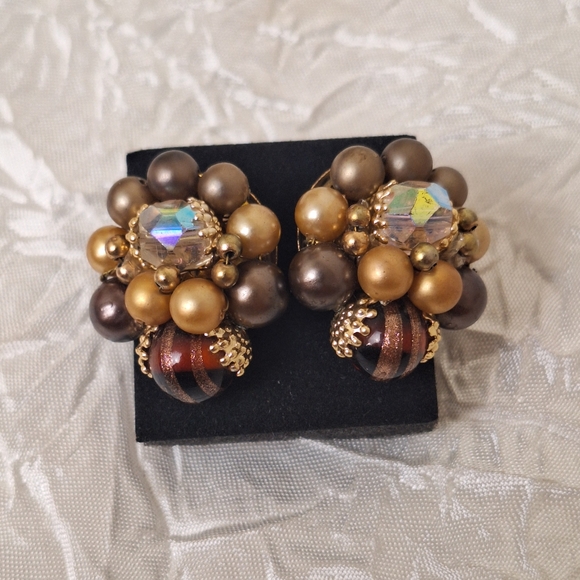Vtg Cluster Beaded Clip-on Earrings Brown Tan Faux Pearl AB Crystal Glass Japan - Picture 1 of 8